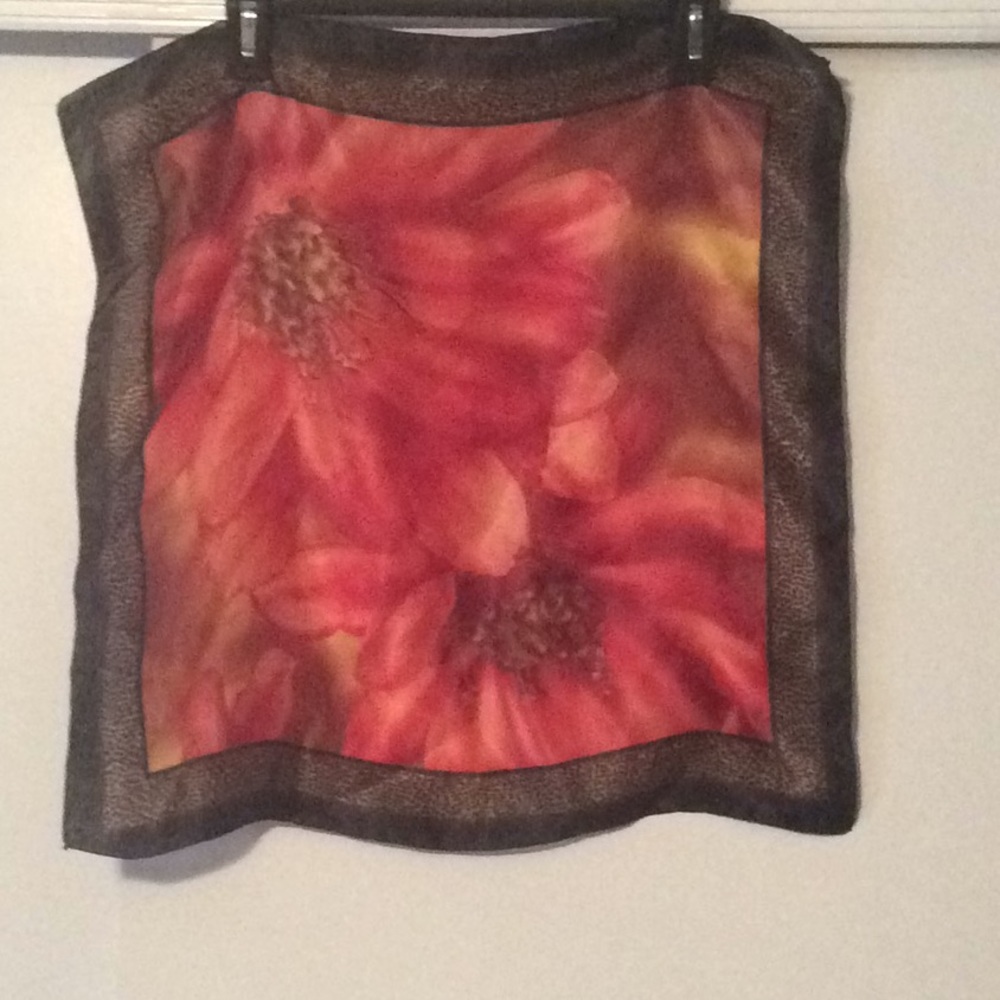Square scarf 20" x 20"
